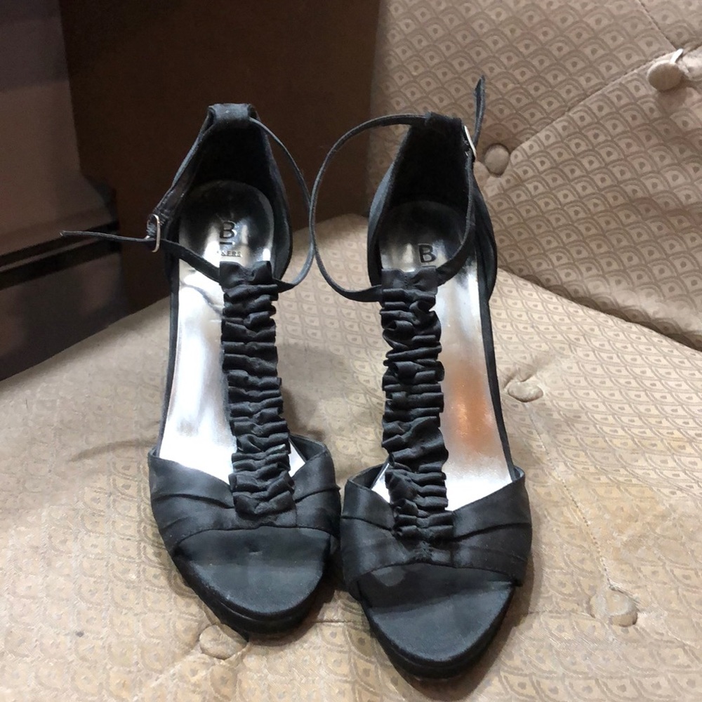 Black satin tuxedo style heel